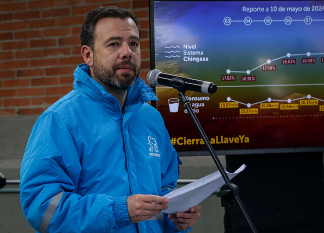 Va a cambiar el esquema de racionamiento de agua en Bogotá: esto es lo que se sabe 1 Va a cambiar el esquema de racionamiento de agua en Bogotá: esto es lo que se sabe El alcalde Carlos Fernando Galán anunció este martes que se realizarán cambios en el esquema de racionamiento de agua.