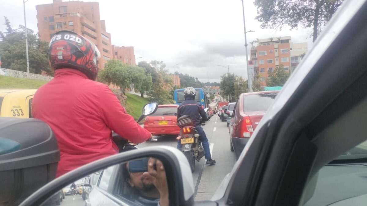 Trágico accidente deja un ciclista muerto en Suba Debido al accidente se ha presentado gran congestión en la Avenida Suba con carrera 76.