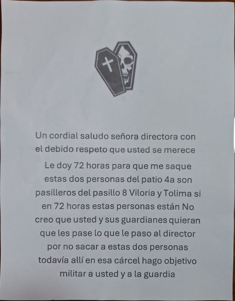 Capturan a hombre que envío panfletos amenazantes a directora de La Modelo Las autoridades informaron la captura de un hombre que había enviado panfletos amenazantes a la directora de la cárcel La Modelo, Nancy Socorro Pérez.