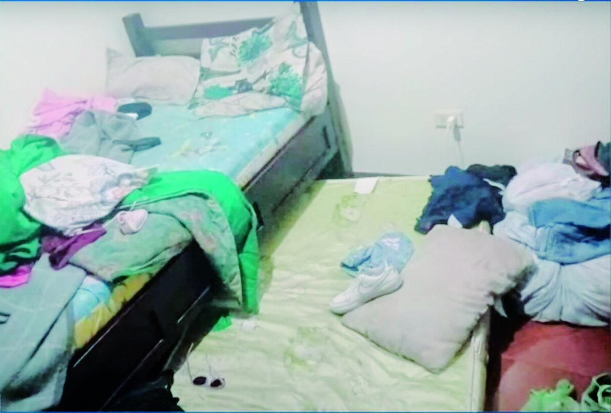 Padrastro de niña fallecida es el principal sospechoso de su muerte Según se pudo conocer, el padrastro de la menor, al parecer, maltrató a la niña constantemente y su madre fue testigo de los abusos, pero nunca lo denunció.