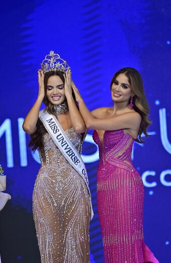 Ella es Daniela Toloza, la nueva Miss Universo Colombia Daniela Toloza Rocha se mostró satisfecha por haber obtenido la corona Miss Universe Colombia 2024, que le da el derecho a representar al país en el concurso internacional que se estará llevando a cabo en México y donde, dijo, representará lo pluriétnico de nuestro territorio.
