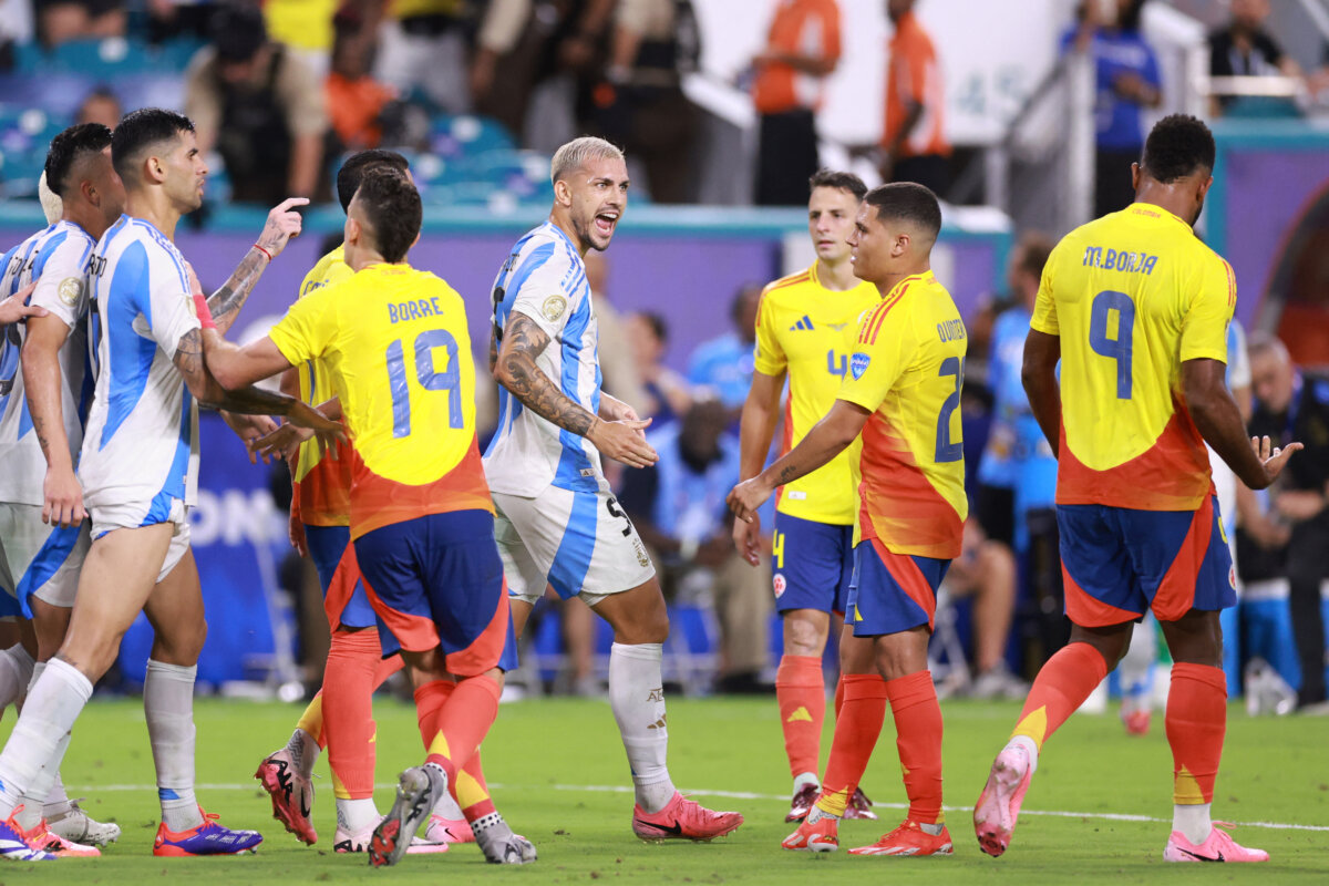 Argentina venció a Colombia y se consagró campeona de la Copa América 1 Argentina venció a Colombia y se consagró campeona de la Copa América La Selección Argentina venció a la Selección Colombia 1-0 en la final de la Copa América que se disputó en el Hard Rock Stadium de la ciudad de Miami en la noche de este domingo.