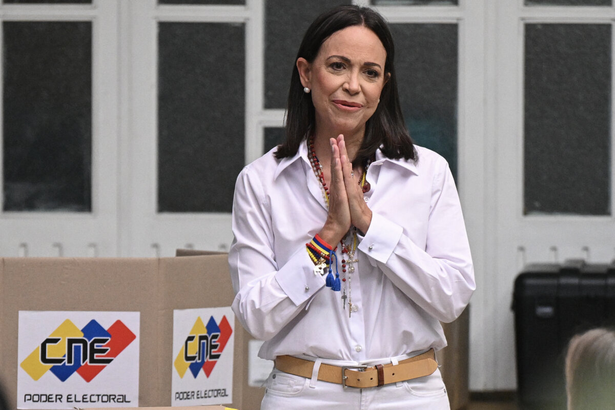 ¿Cómo afecta a Colombia la reelección de Nicolás Maduro? 2 ¿Cómo afecta a Colombia la reelección de Nicolás Maduro? Realizamos un panorama del antes y después de las elecciones en el país vecino y cómo la reelección de Nicolás Maduro afecta a Colombia.