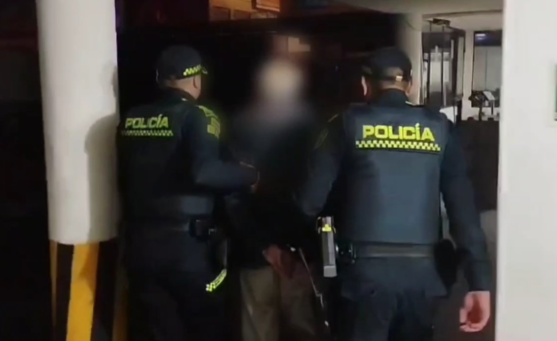 Cayeron 5 sujetos que cometieron atroces delitos sexuales contra menores en Bogotá 2 Cayeron 5 sujetos que cometieron atroces delitos sexuales contra menores en Bogotá La Sijin ha llevado a cabo importantes capturas gracias a las denuncias de ciudadanos y familiares de los menores víctimas, quienes identificaron a los agresores, lo que permitió iniciar procesos de judicialización en menos de seis meses.
