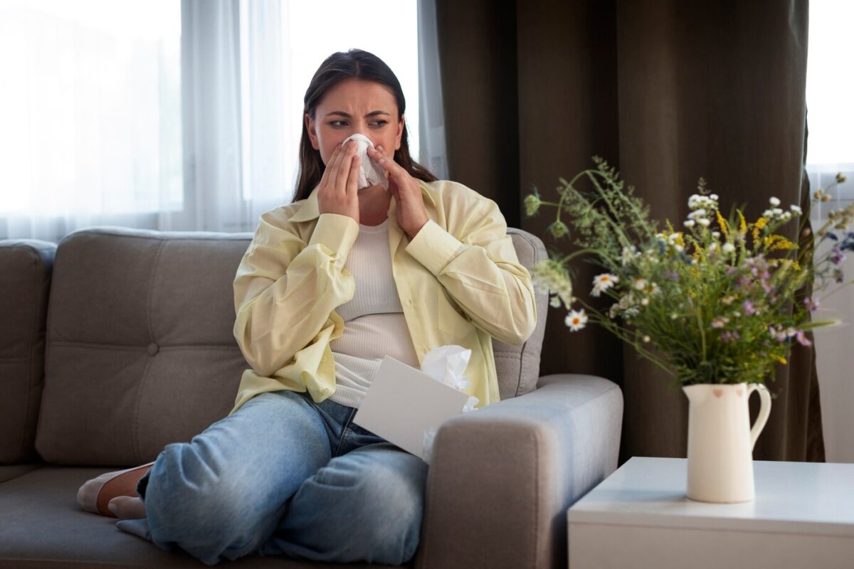 Consejos para prevenir las alergias en la vida diaria 1 Consejos para prevenir las alergias en la vida diaria Entre el 20% y el 25% de la población mundial sufre de algún tipo de alergia, una realidad que subraya la importancia de la Semana de la Alergia, una iniciativa destinada a invitar a las personas a tomar conciencia sobre estas afecciones y su impacto en la vida cotidiana.