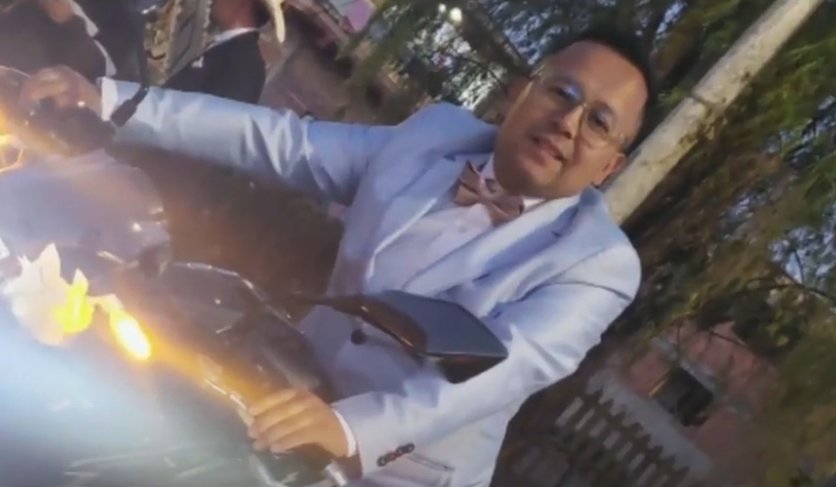 Detalles de la extraña muerte de Jeison en Estados Unidos Los familiares de Jeison Javier Rojas (36 años) se encuentran sumidos en una profunda tristeza luego de haber recibido la lamentable noticia de que su viaje a los Estados Unidos en busca de oportunidades terminó con su muerte.