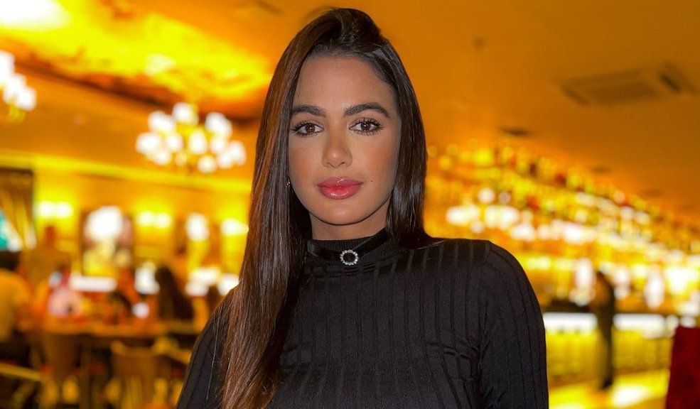 Ella es la famosa influencer que murió tras someterse a cirugía estética 5 Ella es la famosa influencer que murió tras someterse a cirugía estética La mujer tenía 33 años y era mamá de dos hijos. La noticia la dieron a conocer en sus redes sociales.