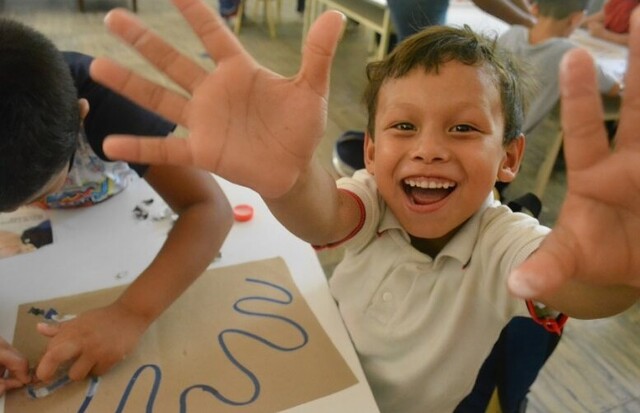 Fundación Pies Descalsos entregó nuevo colegio en Cartagena Recientemente la Fundación entregó su segundo colegio en esa población del país. Esta es su institucion educativa número 19.