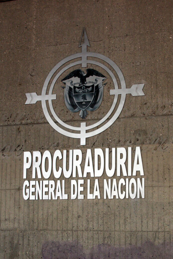 Inhabilitan a dragoneante que aprovechaba su cargo para abusar de una reclusa 1 Inhabilitan a dragoneante que aprovechaba su cargo para abusar de una reclusa La falta disciplinaria causó que el dragoneante fuera inhabilitado durante 20 años.