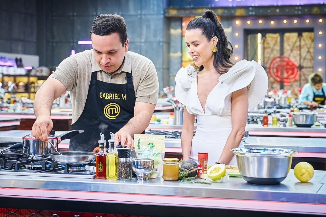 Los mejores memes tras la eliminación de Gabriel Murillo de ‘MasterChef Celebrity’: Franko lloró A Gabriel Murillo no le perdonaron la carne cruda. Así se despidió del reality.