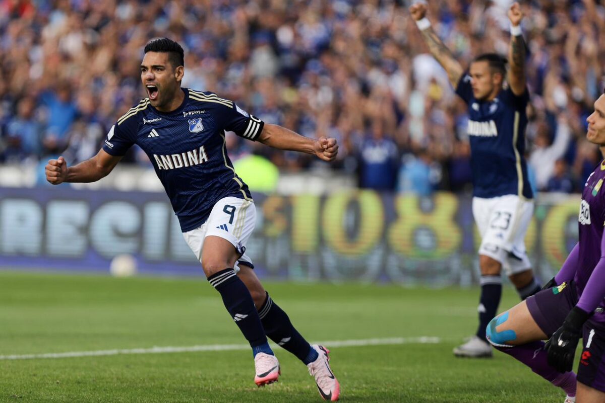 Millonarios derrotó a Bucaramanga en la segunda jornada de la Liga BetPlay 1 Millonarios derrotó a Bucaramanga en la segunda jornada de la Liga BetPlay En el encuentro contra Bucaramanga, Radamel Falcao jugó como titular y fue gracias a una anotación de tiro libre de Danovis Banguero que Millonarios logró su primera victoria, pues venía de empatar 1-1 con Independiente Medellín.