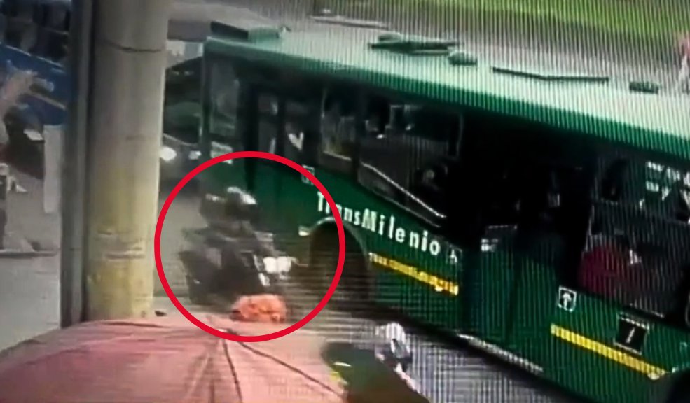 Motociclista arrolló a un niño de 9 años en Ciudad Bolívar y se dio a la fuga Un nuevo accidente de tránsito se presentó en Ciudad Bolívar, lugar en donde un menor fue embestido por un motociclista, mismo que huyó del lugar.