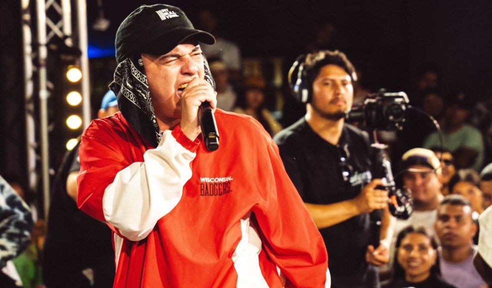 "No le tengo miedo a ninguno de los que están en la Red Bull Batalla, pero sí respeto": Coloso Hablamos con Nelson Romero, más conocido como Coloso, quien es uno de los representantes de Bogotá para la final nacional de la Red Bull Batalla de Fresstyle, que se disputará este sábado en la Meida Torta.