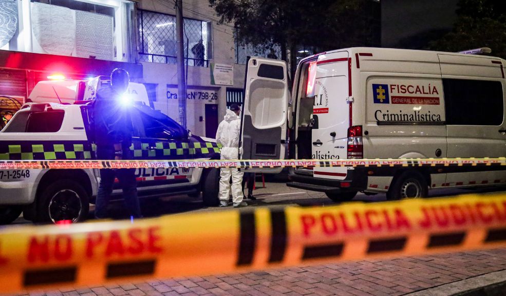 Menor de 14 años aceptó cargos por el crimen de su papá y hermanita 1 Menor de 14 años aceptó cargos por el crimen de su papá y hermanita En las últimas horas se conoció que el adolescente de 14 años aceptó cargos por el crimen de su papá y hermana de 7 años, por lo que fue recluido en un centro de detención de menores.