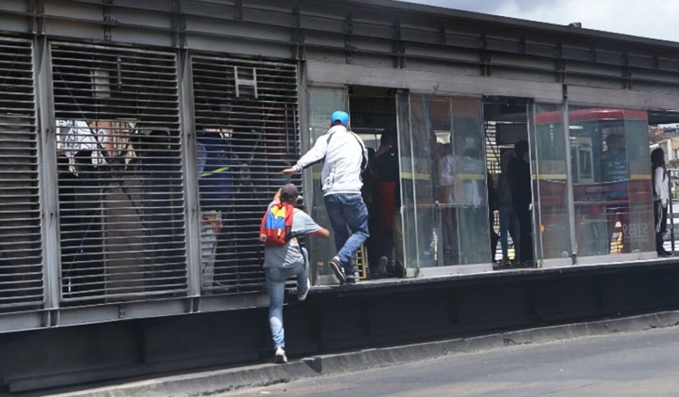 TransMilenio refuerza seguridad con campaña 'No te hagas el atleta' En la cifra se refleja una tendencia de reducción progresiva en las últimas mediciones