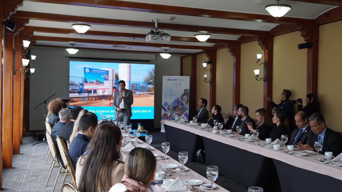 UNICEF y la Fundación Baxter Internacional extienden su alianza a Chocó para mejorar el acceso a agua Más de 12.000 niñas, niños y adolescentes en Chocó y La Guajira se beneficiarán de soluciones de agua, saneamiento e higiene gracias a una inversión adicional de 2.5 millones de dólares por parte de la Fundación Baxter Internacional al Fondo de Naciones Unidas para la Infancia (UNICEF).