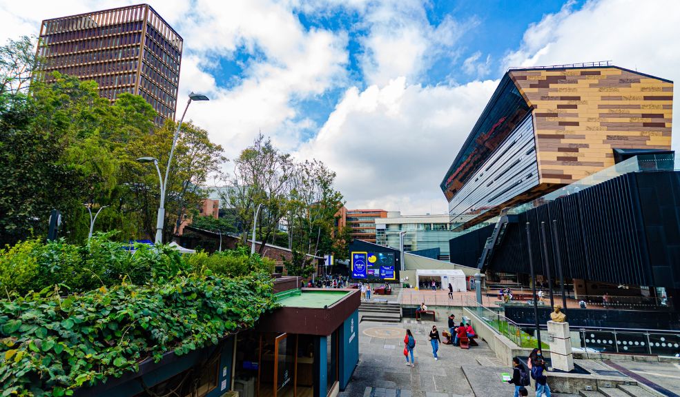 Universidad Javeriana se pronuncia sobre la muerte de médica residente en Bogotá La institución educativa se pronunció, lamentando la muerte de la residente Catalina Gutiérrez Zuluaga.