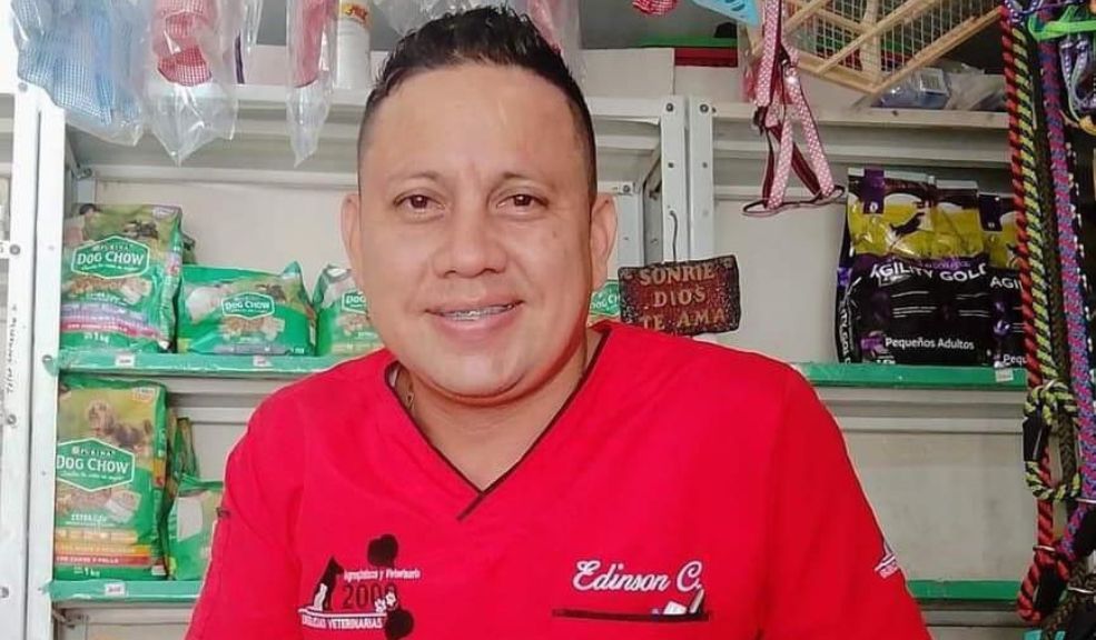 Veterinario perdió sus ojos tras brutal ataque de un perro Bull Terrier De acuerdo con lo que se ha podido conocer, el perro estaba bajo el cuidado del veterinario.