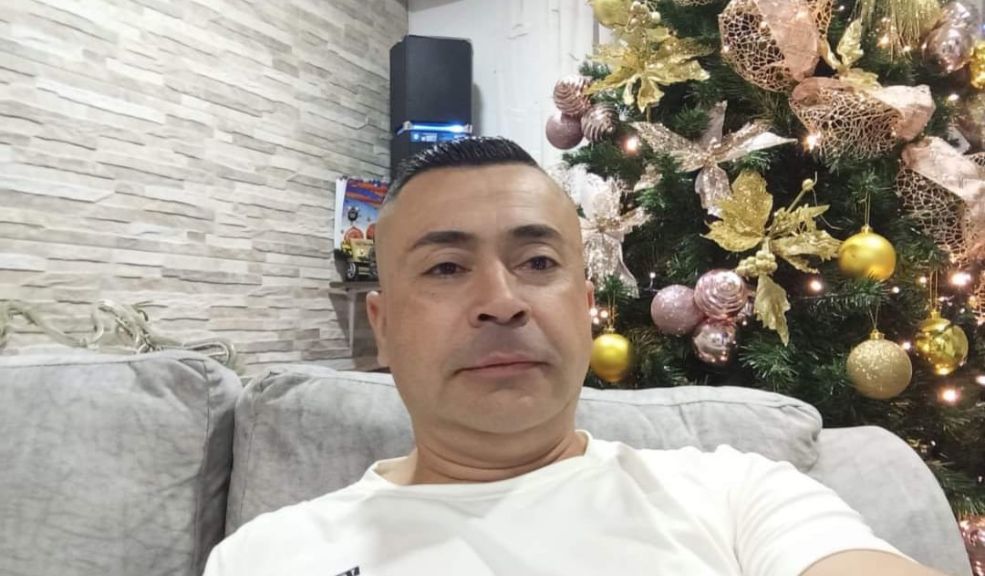 Mecánico fue asesinado y torturado en el 7 de Agosto: esta es su identidad Alexander Sánchez Montes, de 45 años, fue hallado muerto y con signos de tortura en su vivienda en Barrios Unidos.