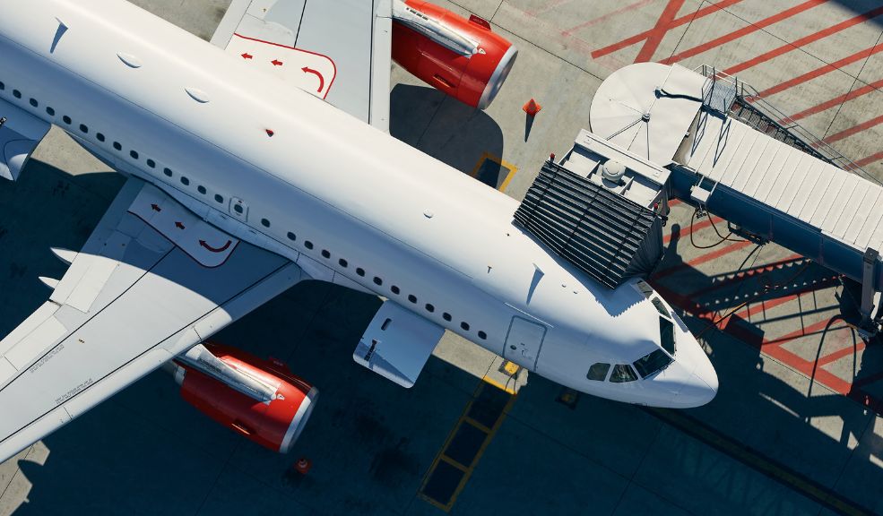 Aeronáutica no aceptará cancelaciones de vuelos por falta de combustible "Hoy hay en el país existencias de combustible Jet A1 en la cadena mayorista y a disposición de los aeropuertos, para soportar la operación de las aeronaves de servicios aerocomerciales", afirmó la Aeronáutica Civil en X.