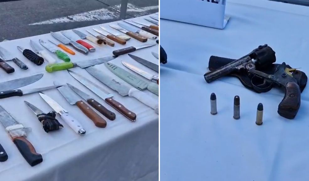 Al menos 700 armas fueron incautadas durante 'Plan Desarme' en TransMilenio El 'Plan Desarme', que se ha desarrollado en todo el sistema de transporte TransMilenio, ha permitido incautar cientos de armas y tarjetas que eran usadas para la reventa de pasajes.