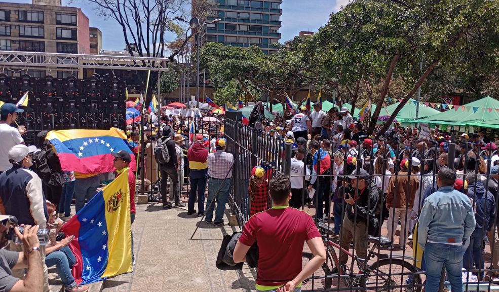 Así avanzan las protestas de migrantes venezolanos en Bogotá 1 Así avanzan las protestas de migrantes venezolanos en Bogotá Se prevé que las movilizaciones de los migrantes venezolanos se realicen durante toda la tarde de este sábado.