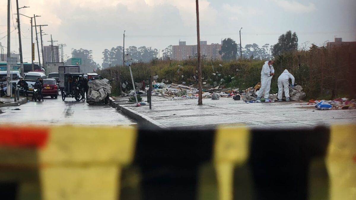 Aterrador: Encuentran cuerpo embolsado en Patio Bonito 2 Aterrador: Encuentran cuerpo embolsado en Patio Bonito Las autoridades hallaron el cuerpo de un hombre con signos de violencia. Esto es lo que se sabe.