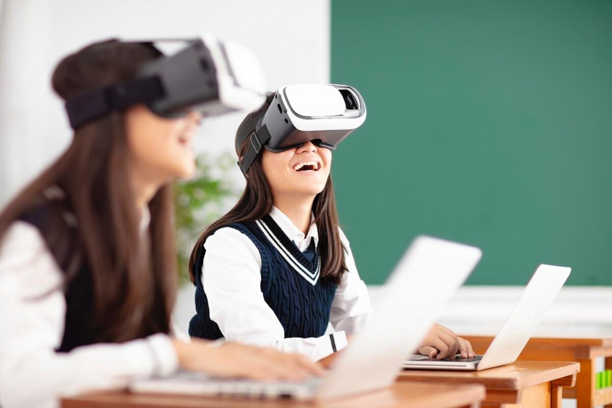 Conozca los últimos avances en tecnología y educación en la feria Edutechnia Esta feria, que se llevará a cabo del 21 al 23 de agosto en Corferias, reunirá a líderes, gremios y expertos del sector educativo para mostrar los avances que están moldeando el futuro de la enseñanza.