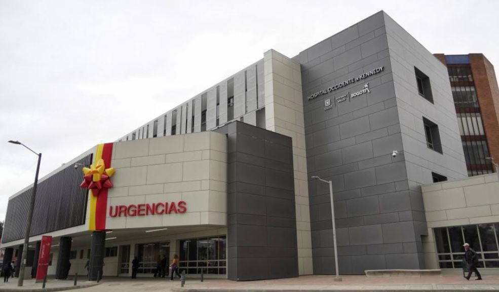 Extraña muerte de una bebé en Bogotá: llegó sin signos vitales al hospital La menor fue ingresada por su madre al Hospital de Kennedy, al parecer por una fiebre, sin embargo, la bebé llegó sin signos vitales.