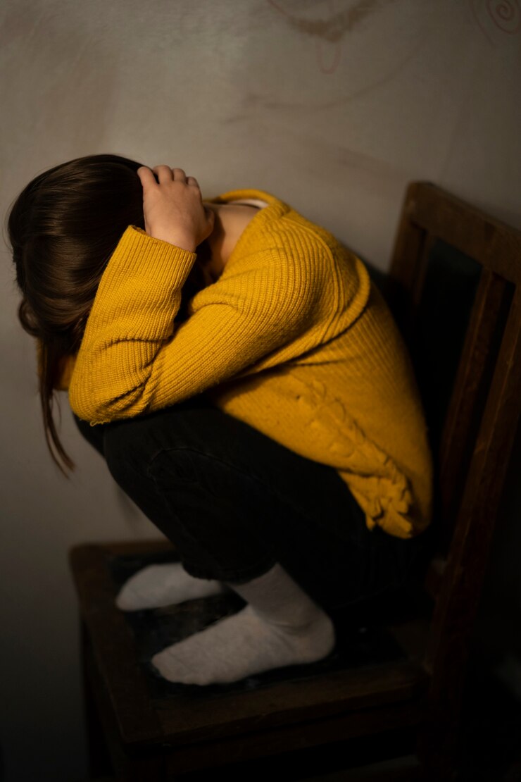 Niña de 5 años habría sido abusada en un colegio de Engativá 1 Niña de 5 años habría sido abusada en un colegio de Engativá Una madre de familia denunció que su hija de tan solo 5 años habría sido abusada sexualmente en un colegio público de la localidad de Engativá.