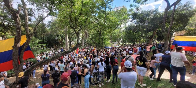 OEA pide a Maduro respetar los derechos de los manifestantes que se movilizan este sábado Un llamado al régimen de Nicolás Maduro a que respete los derechos de los venezolanos a protestar por los resultados de las elecciones, hizo este sábado el secretario general de la OEA, Luis Almagro, quien además urgió que no vayan a haber desaparecidos ni torturados.