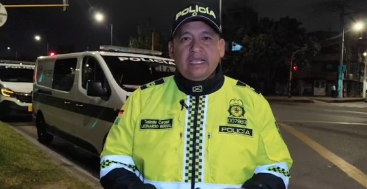 Recuperan camioneta de las Fuerzas Militares que había sido hurtada en Puente Aranda 1 Recuperan camioneta de las Fuerzas Militares que había sido hurtada en Puente Aranda Una camioneta perteneciente al esquema de seguridad del Comando General de las Fuerzas Militares fue robado en Puente Aranda.