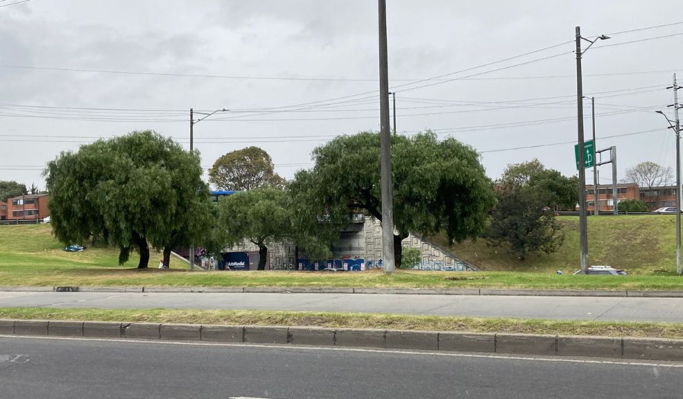 Encuentran cuerpo embolsado en Kennedy El cuerpo fue abandonado cerca a la estación de TransMilenio Banderas.