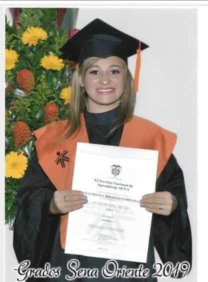 Bala perdida dejó gravemente herida a exreina en Bogotá 1 Bala perdida dejó gravemente herida a exreina en Bogotá Luz Francy Hidalgo fue víctima de una bala perdida que la dejó gravemente herida y que podría hacerle perder la movilidad en sus piernas. Esta es la historia.