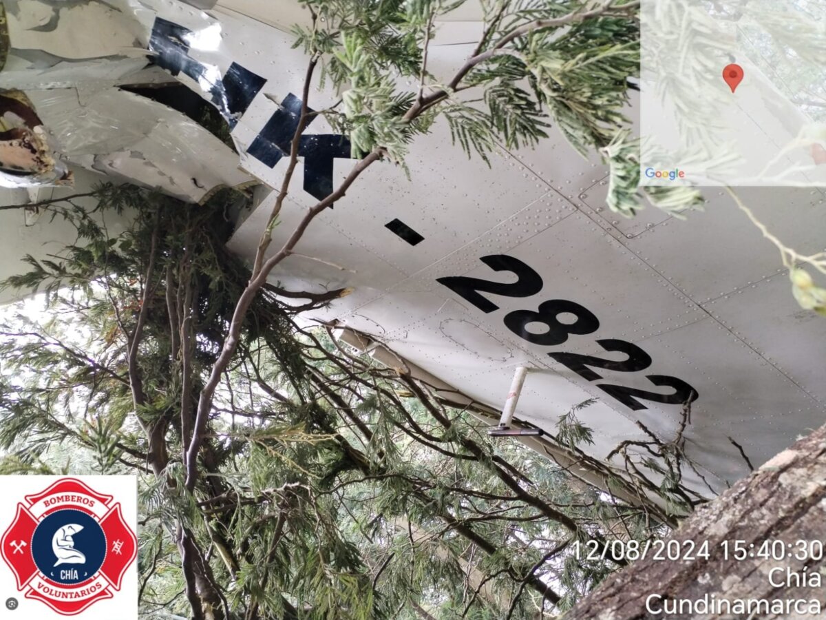 ÚLTIMA HORA: Avioneta se accidentó en Chía 1 ÚLTIMA HORA: Avioneta se accidentó en Chía Hace pocos minutos una avioneta cayó en el municipio de Chía (Cundinamarca).