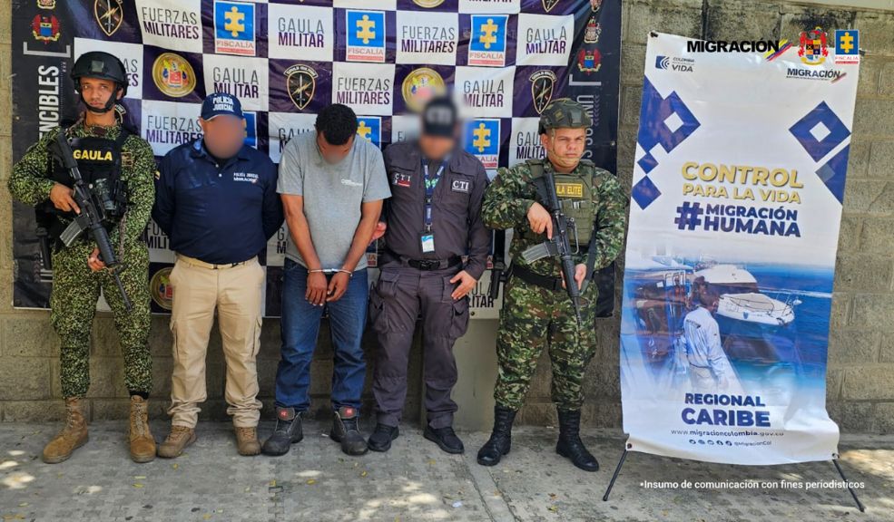 A la cárcel 10 presuntos delincuentes de red que falsificaba documentos para migrantes La Fiscalía, en conjunto con la Policía Nacional y Migración Colombia, desmanteló una organización criminal dedicada al tráfico de migrantes conocida como ‘Granada’.