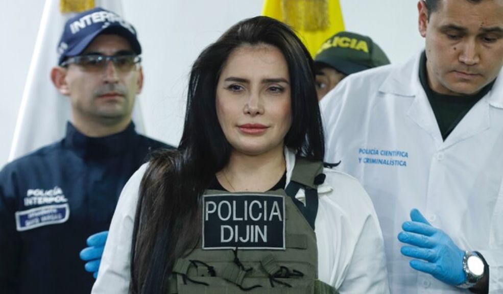 Aida Merlano aceptó que se fugó en 2019 y firmó preacuerdo con la Fiscalía 8 Aida Merlano aceptó que se fugó en 2019 y firmó preacuerdo con la Fiscalía “Este beneficio se otorga debido al reconocimiento del hecho y la colaboración con las autoridades de la señora Aida Merlano Rebolledo con la administración de justicia”, expresó la delegada de la Fiscalía en la audiencia.