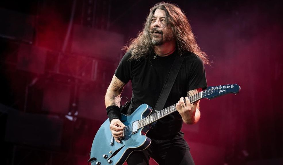 Cantante de Foo Fighters reveló que fue infiel y tiene una hija fuera del matrimonio 8 Cantante de Foo Fighters reveló que fue infiel y tiene una hija fuera del matrimonio Dave Grohl aseguró que desea ser un padre amoroso y recuperar la confianza de su familia.
