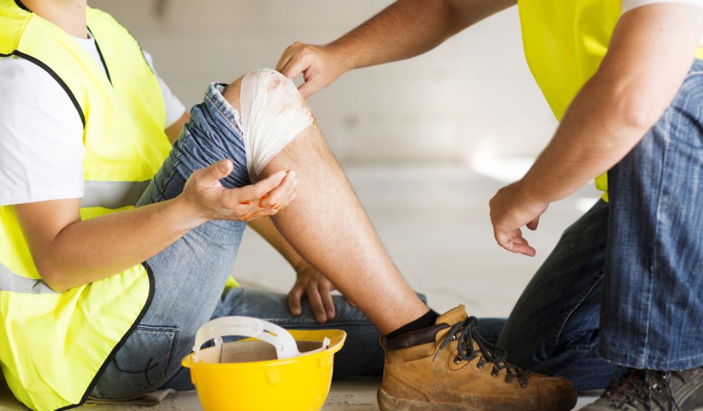 Colombia registra la taza de mortalidad laboral más baja en los últimos siete años 1 Colombia registra la taza de mortalidad laboral más baja en los últimos siete años Colombia ha registrado su tasa de mortalidad laboral más baja en los últimos siete años, ubicándose en 1,84 muertes por cada 100.000 trabajadores durante el primer semestre de 2024, según revela el Informe de Siniestralidad Laboral del Consejo Colombiano de Seguridad.