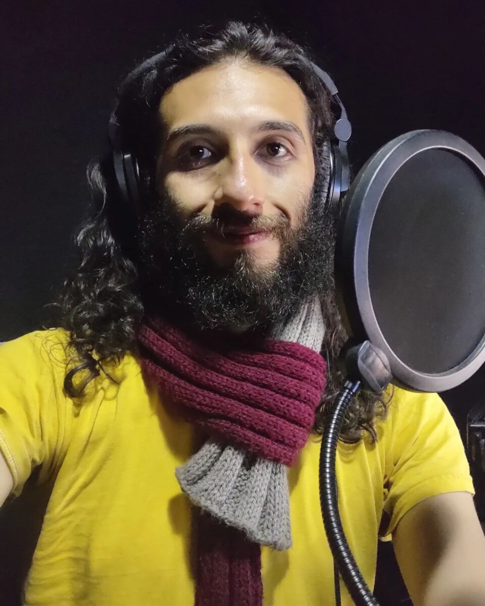 Este es el famoso actor de doblaje nominado a Mejor Actor de Voz en los Premios Bravo El talentoso actor de doblaje Daniel Vargas fue nominado a Mejor Actor de Voz por su destacada interpretación de Shinjiro Hayata, el emblemático Ultraman, en la segunda temporada de la popular serie de anime.