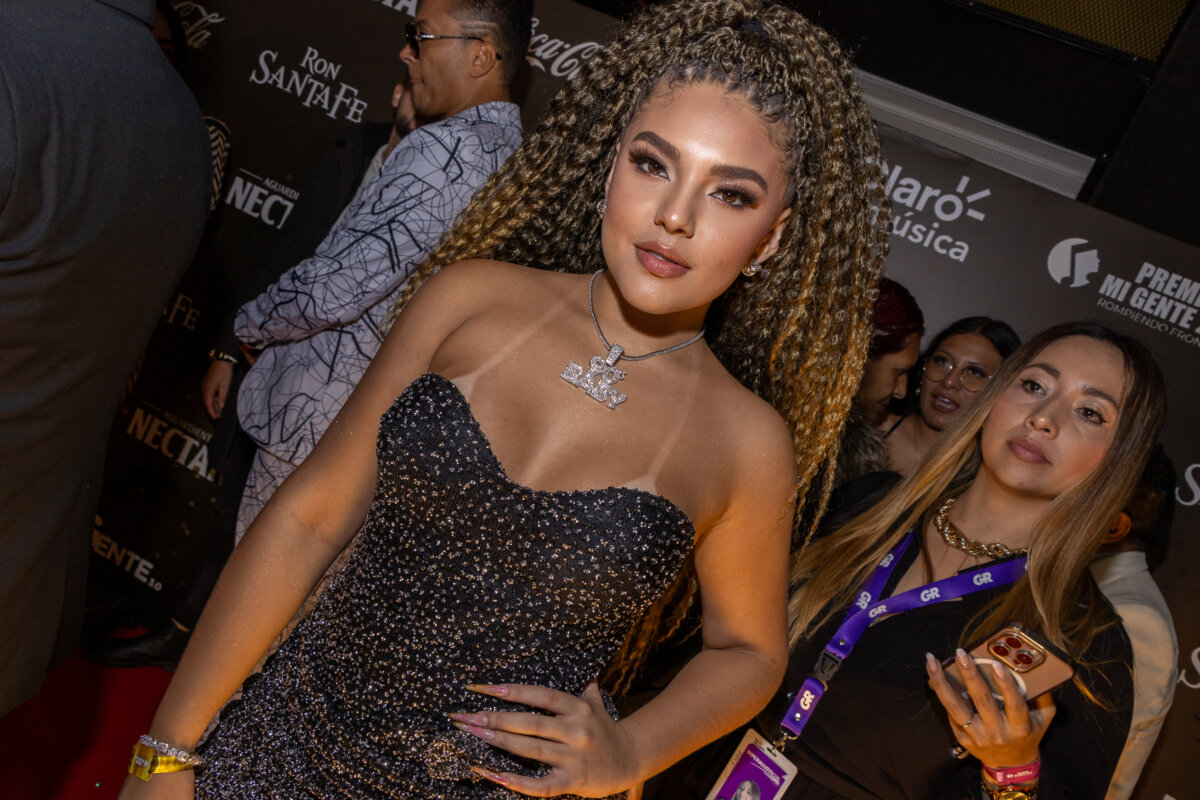 Estos fueron los ganadores de los premios Mi Gente 2024 2 Estos fueron los ganadores de los premios Mi Gente 2024 Los Premios Mi Gente 2024 se consolidaron como una celebración a la música colombiana. Así se vivió la ceremonia.