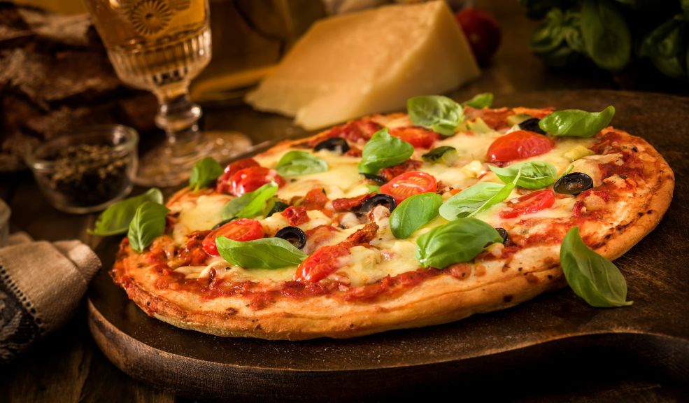 Inicia el Pizza Master 2024: Conozca los mejores lugares del evento 3 Inicia el Pizza Master 2024: Conozca los mejores lugares del evento Los asistentes podrán degustar pizzas de 30 centímetros por $20.000 y votar por sus favoritas, lo que añade un componente competitivo y de entretenimiento al evento.