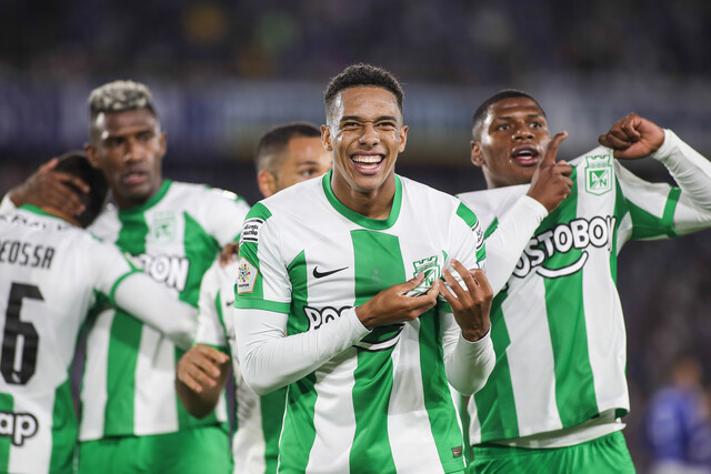 Jugadores de Atlético Nacional serán sancionados tras video de fiesta 1 Jugadores de Atlético Nacional serán sancionados tras video de fiesta Atlético Nacional ha tomado medidas disciplinarias contra varios de sus jugadores luego de un escándalo que involucró una fiesta en Valledupar.
