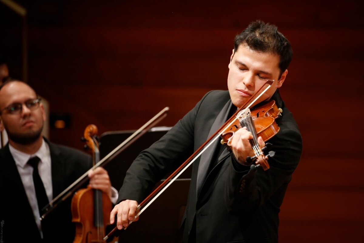 La filarmónica de Bogotá se prepara para concierto gratuito este fin de semana 1 La filarmónica de Bogotá se prepara para concierto gratuito este fin de semana La Orquesta Filarmónica de Bogotá, dirigida por Rubian Zuluaga, ofrecerá este fin de semana dos conciertos con un repertorio que mezcla tradición y contemporaneidad.