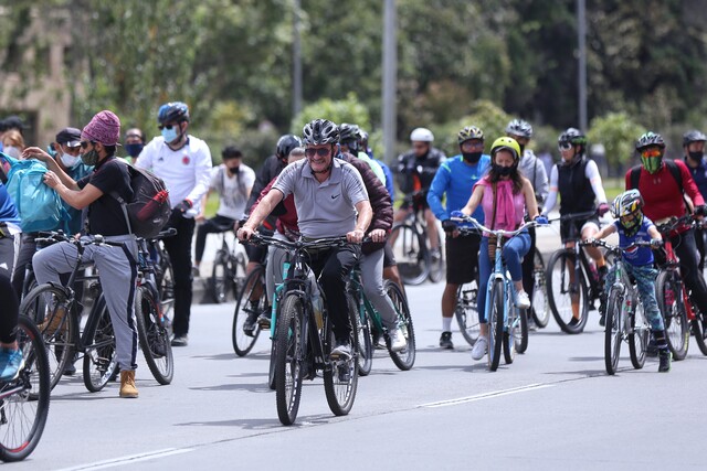 Llega la Semana de la Bici a Bogotá: estas son las actividades programadas 1 Llega la Semana de la Bici a Bogotá: estas son las actividades programadas Del 23 al 29 de septiembre, Bogotá volverá a consolidarse como la Capital Mundial de la Bicicleta con la Semana de la Bici 2024, organizada por el Instituto Distrital de Recreación y Deporte, la Secretaría de Movilidad y la Secretaría de Cultura.