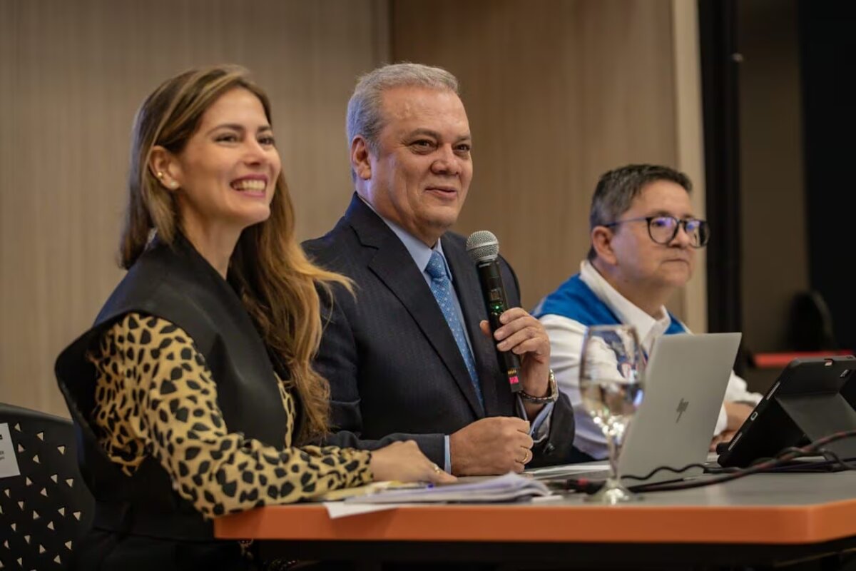Más de 1.000 niños de Suba recibirán alimentos gracias a la iniciativa Misión Nutrición Bogotá 1 Más de 1.000 niños de Suba recibirán alimentos gracias a la iniciativa Misión Nutrición Bogotá A través de donaciones en efectivo y alimentos, se busca garantizar un suministro constante de alimentos nutritivos para los niños más vulnerables.