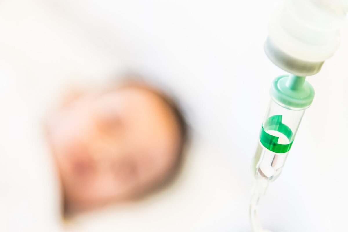 Niña de 2 años llegó sin vida al Hospital Meissen: habría sido golpeada y abusada 1 Niña de 2 años llegó sin vida al Hospital Meissen: habría sido golpeada y abusada Sobre las 12:00 de la noche de este 24 de septiembre, el cuerpo sin vida de una bebé de tan solo 2 años llegó a las instalaciones del Hospital Meissen, ubicado en la localidad de Ciudad Bolívar.