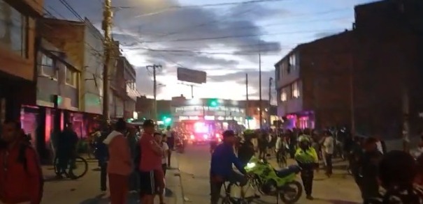 Preocupante estado de salud de mujer que resultó herida tras explosión en Kennedy 1 Preocupante estado de salud de mujer que resultó herida tras explosión en Kennedy Las autoridades dieron detalles sobre el estado de salud de las personas que resultaron heridas en la explosión que ocurrió este martes en el sector de María Paz.