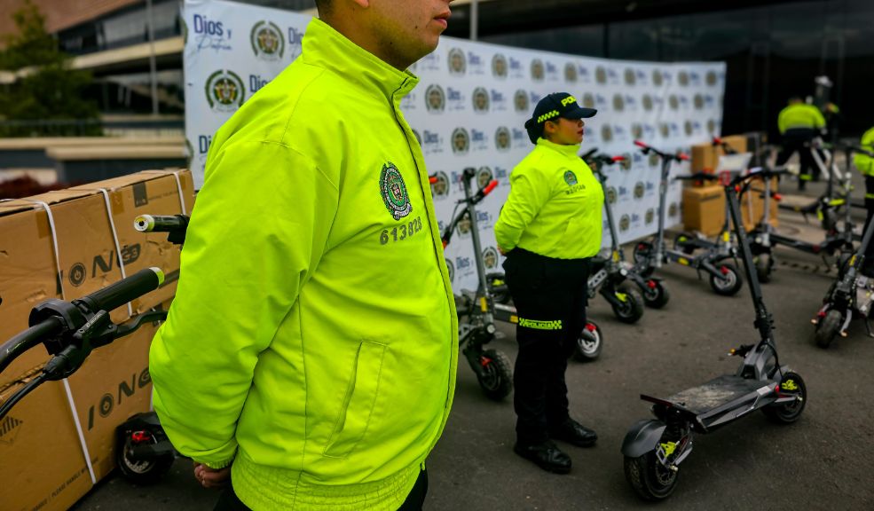 Recuperan 74 patinetas eléctricas que habían sido hurtadas en Barrios Unidos 3 Recuperan 74 patinetas eléctricas que habían sido hurtadas en Barrios Unidos La Policía Metropolitana de Bogotá logró la recuperación de 74 patinetas eléctricas que habían sido robadas el pasado 2 de septiembre en un establecimiento comercial de la localidad de Barrios Unidos.