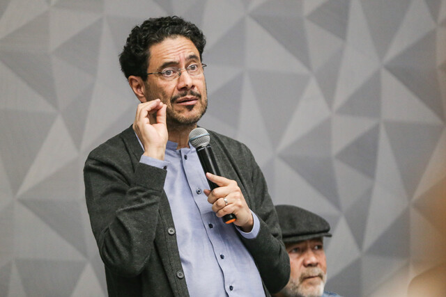 Senador Iván Cepeda denunció al expresidente Duque por presunta compra de software Pegasus 1 Senador Iván Cepeda denunció al expresidente Duque por presunta compra de software Pegasus Ante la Comisión de Investigación y Acusación de la Cámara de Representantes, el senador del Pacto Histórico Iván Cepeda denunció al expresidente Iván Duque por la presunta adquisición irregular del software espía Pegasus.